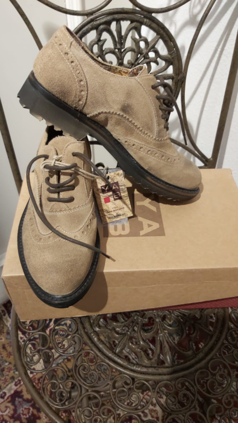 Immagine di Scarpa donna camoscio colore cammello